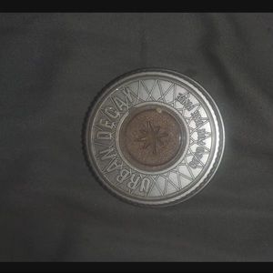 1 single Eyeshadow by urban decay